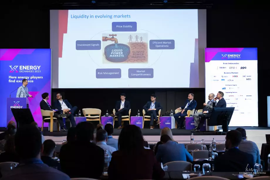 conference-399-min-68481e21a704f