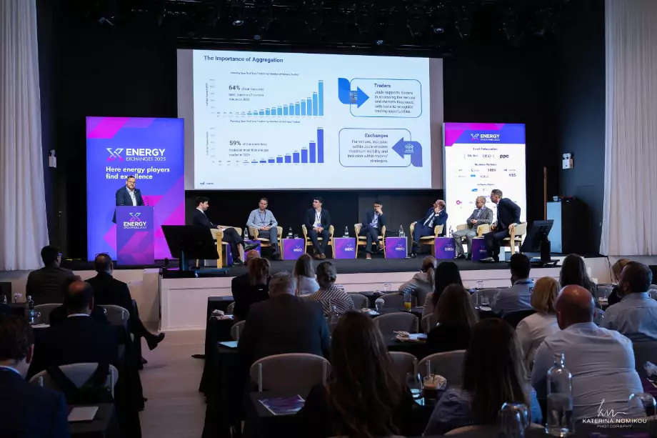 conference-460-min-68481e23b02e0