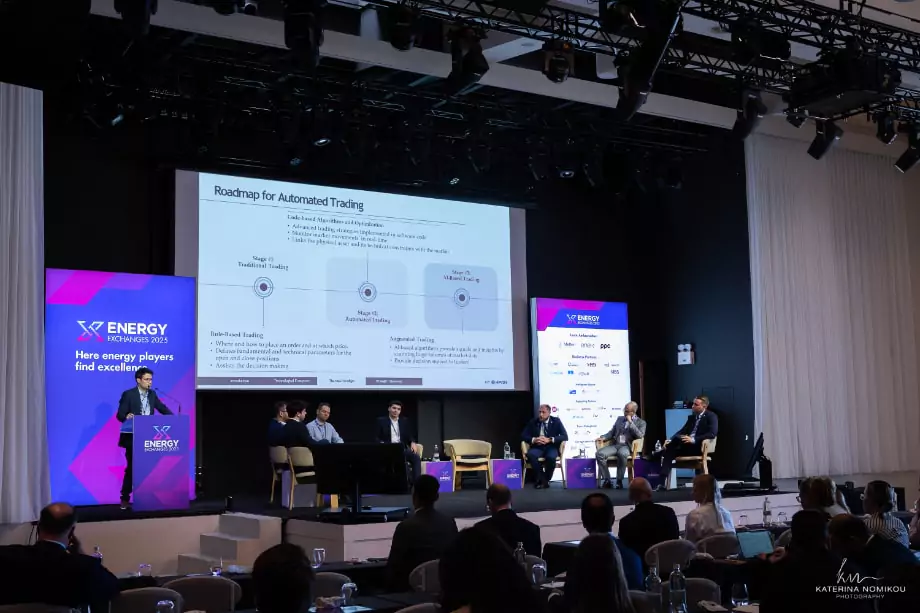 conference-479-min-68481e23dbd81