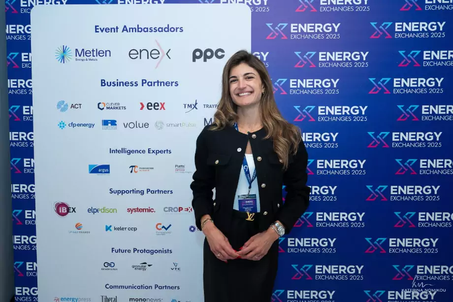 conference-748-min-68481f092fa1b